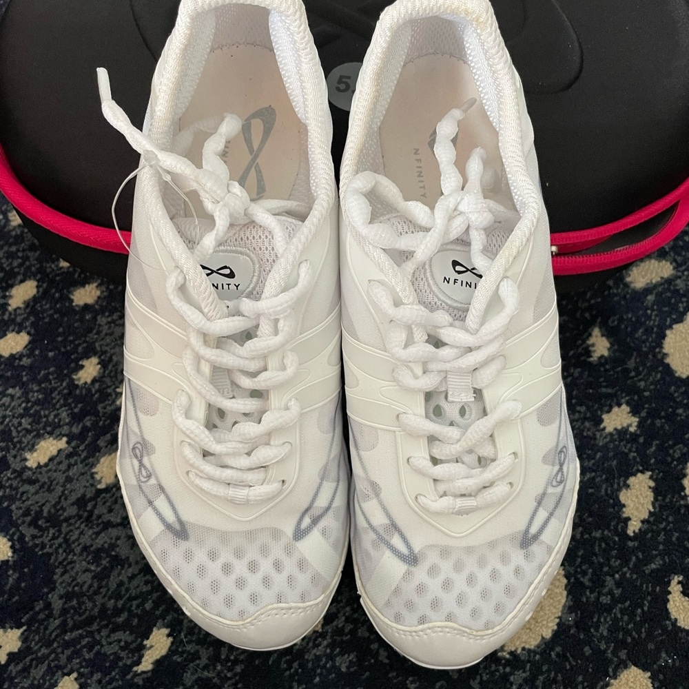 *NEW* Nfinity vengeance cheer shoes